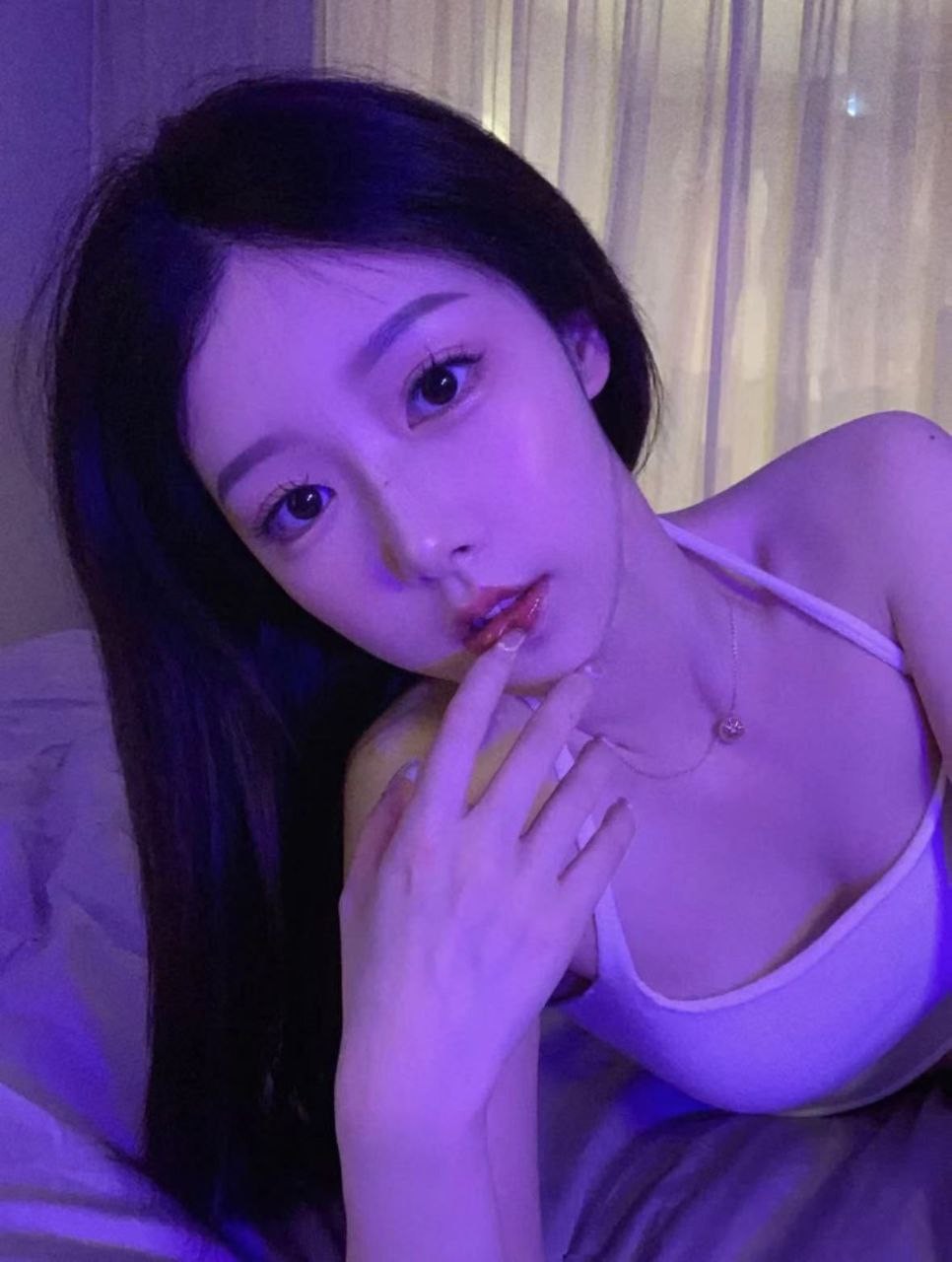 性感苗条身段小姐姐