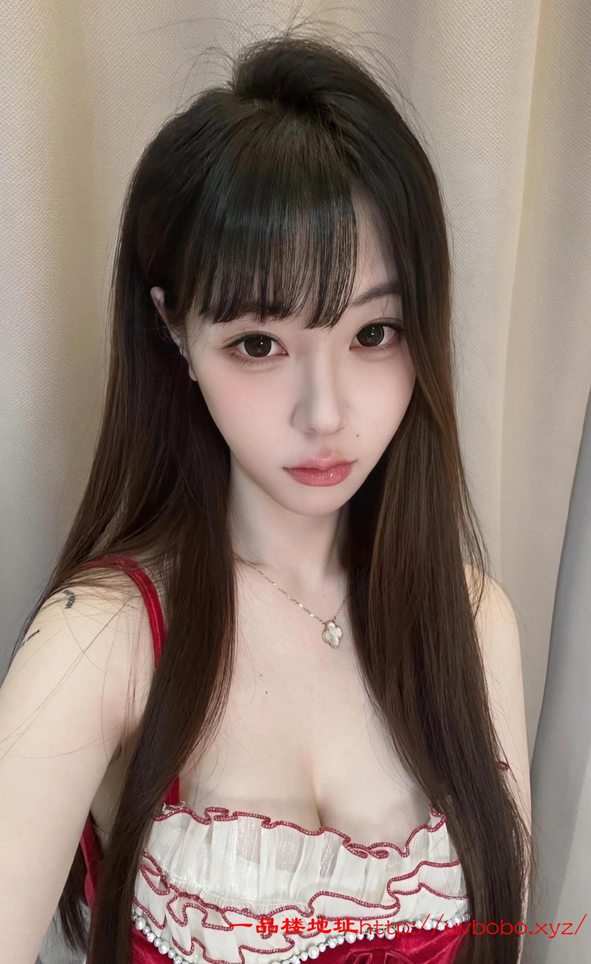 沙依巴克极品身材妹