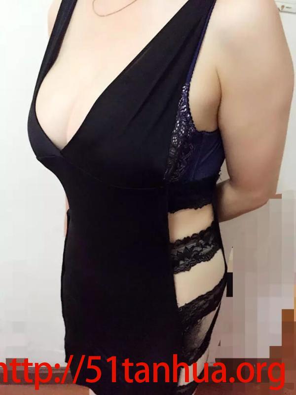 大胸骚货熟女